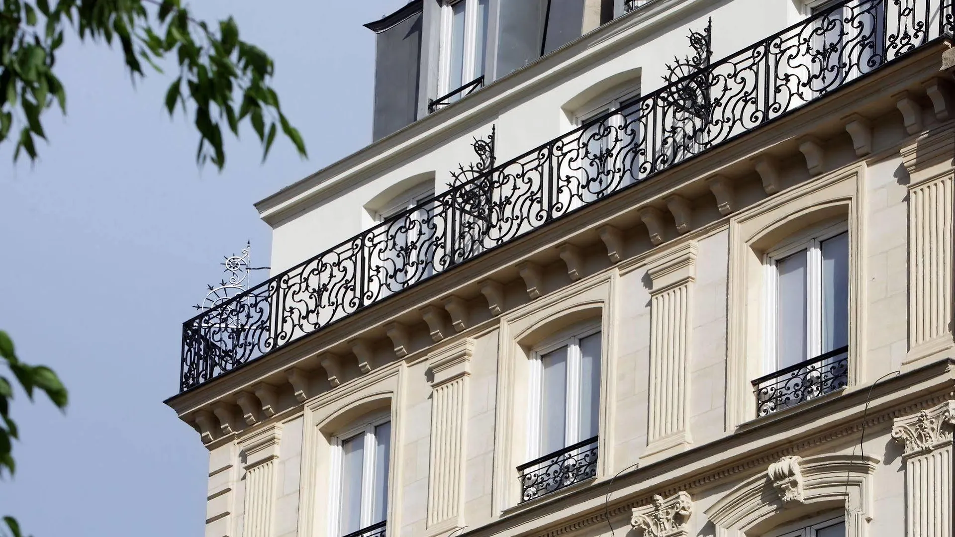 Contact Alize Montmartre