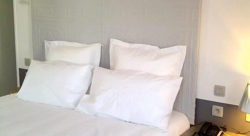 Hotel Contact Alizé Montmartre 3*